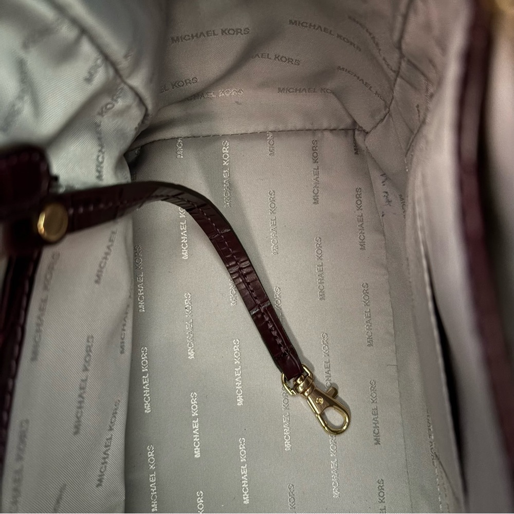 Michael Kors Merlot Colored Croc-Embossed Hamilton - Picture 11 of 14